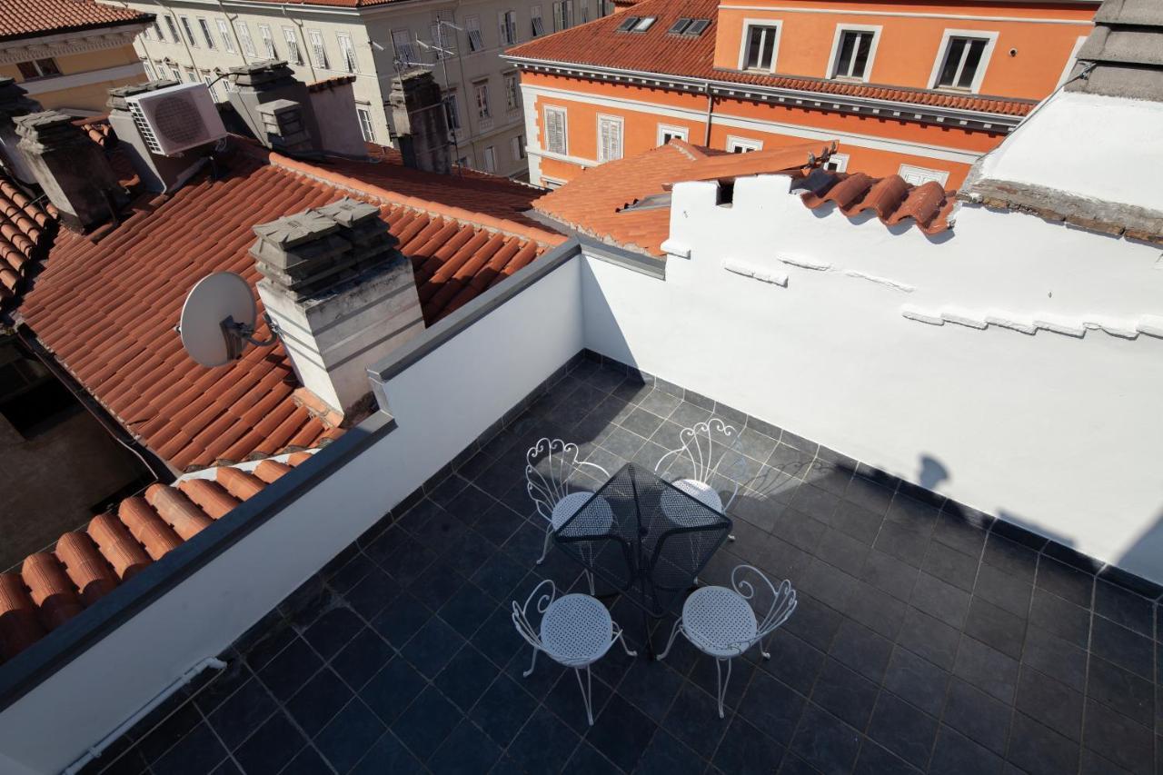 Serravallo'S Apartments Big Triest Exterior foto